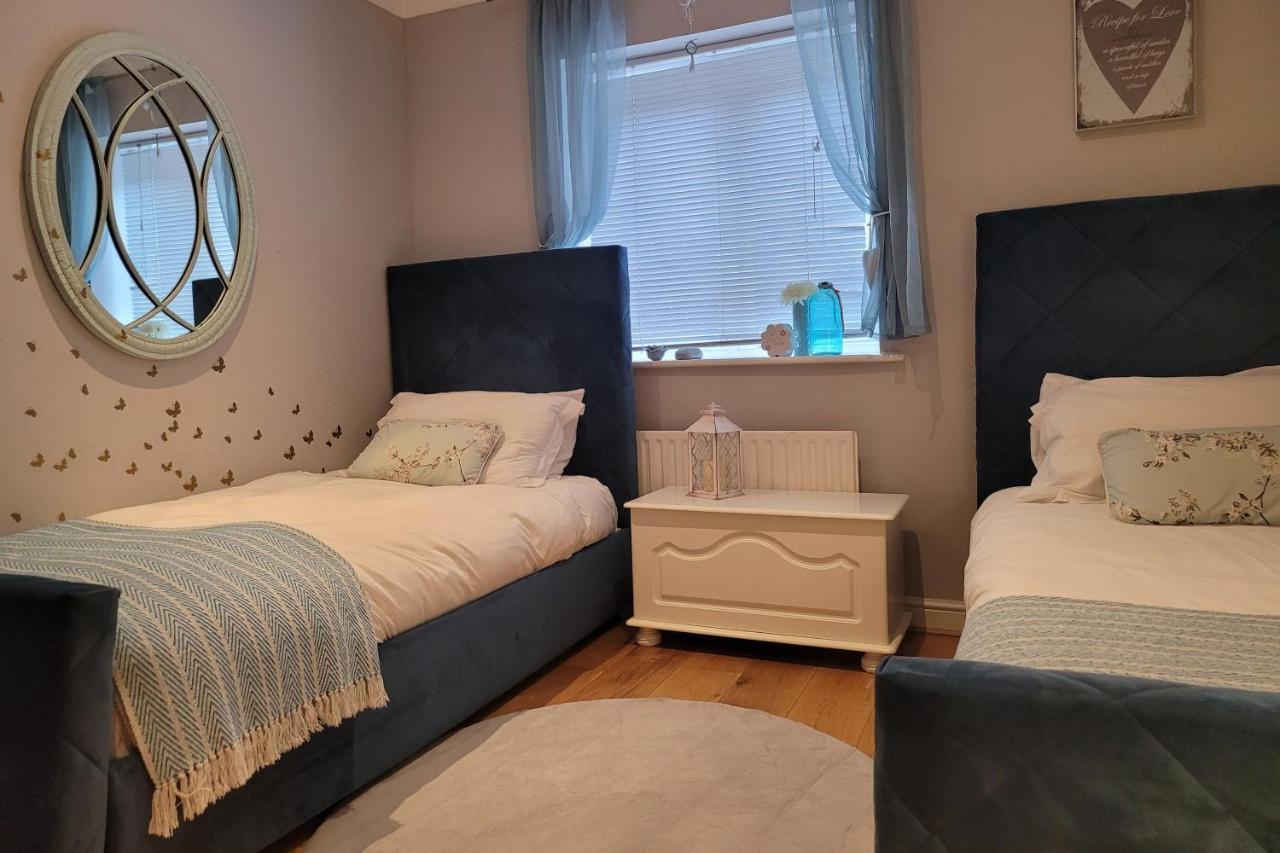 Three Bedroom Apartment By Beautiful Park London Exterior foto